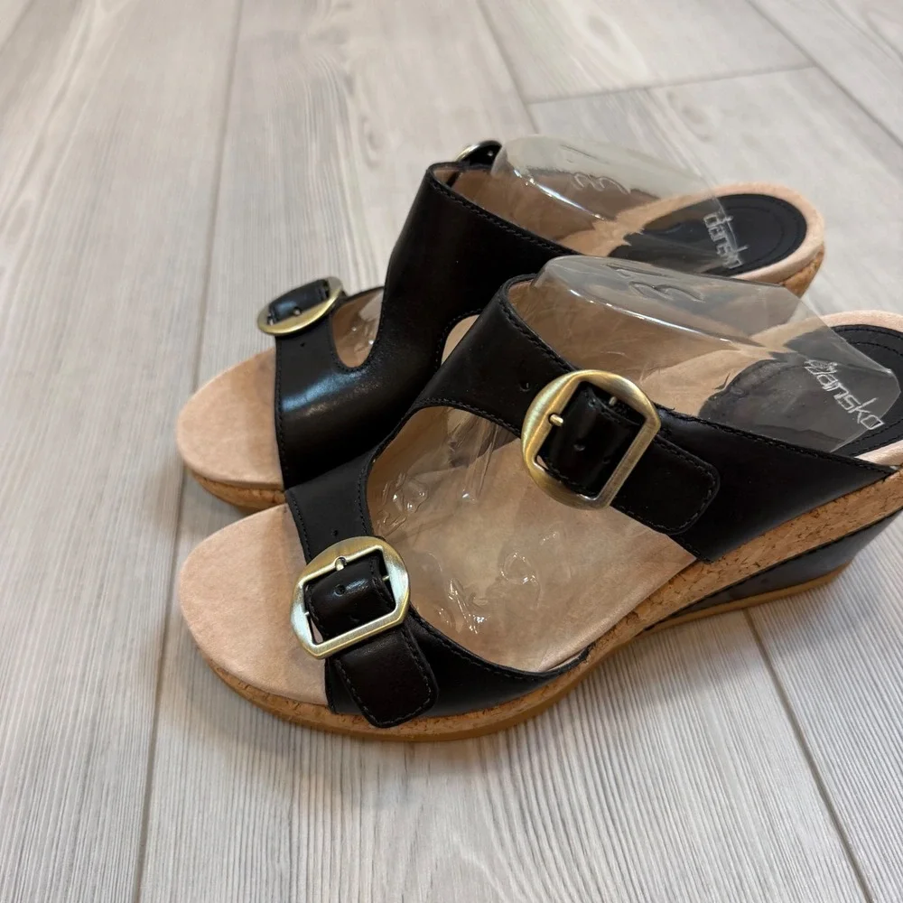 NEW Dansko Carla Black Full Grain Leather Cork Wedge Slide Sandals Size 37 7